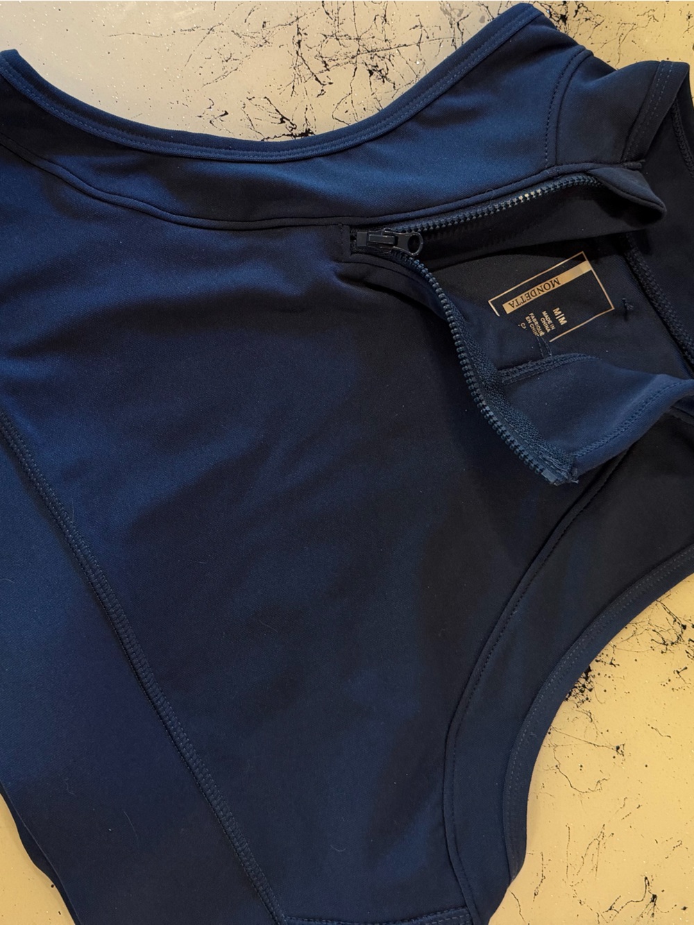 MONDETTA medium Navy Athletic Zip-Front Top sport bra crop top
